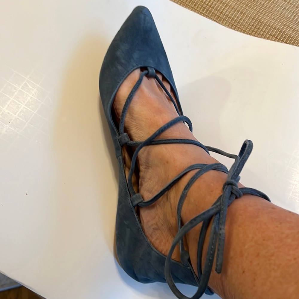 Steve Madden blue suede flat lace up